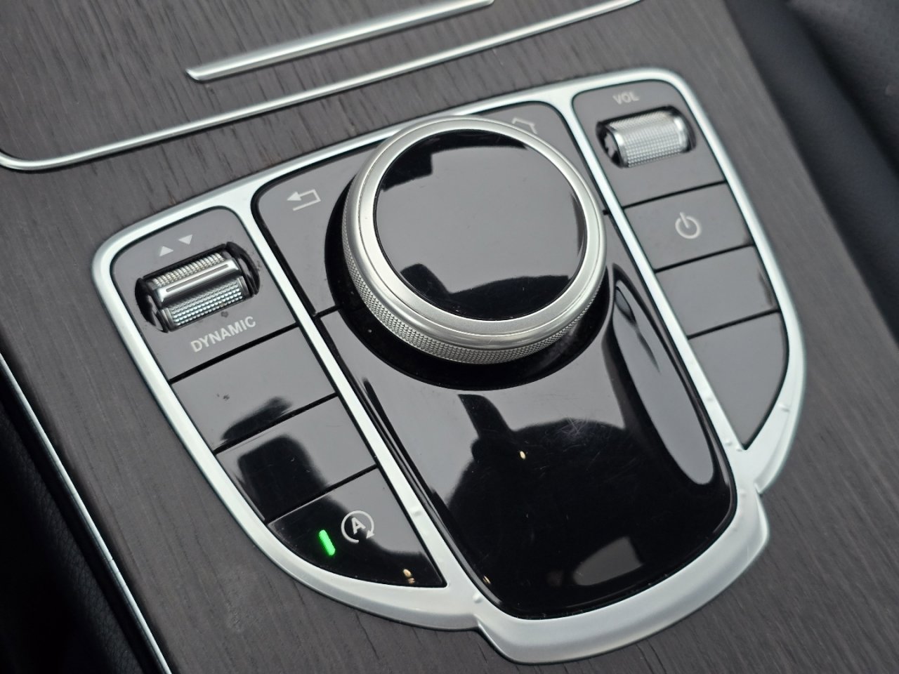 Used 2020 Mercedes-Benz C 300 4MATIC Sedan image 9