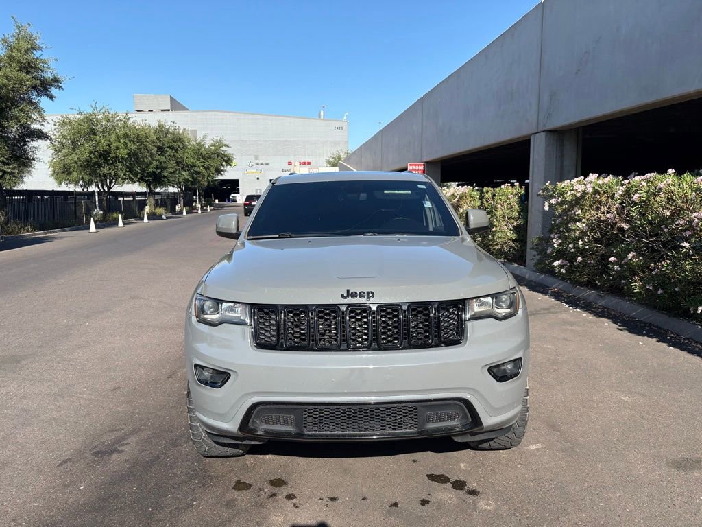 Used 2020 Jeep Grand Cherokee Altitude AWD/4WD image 5