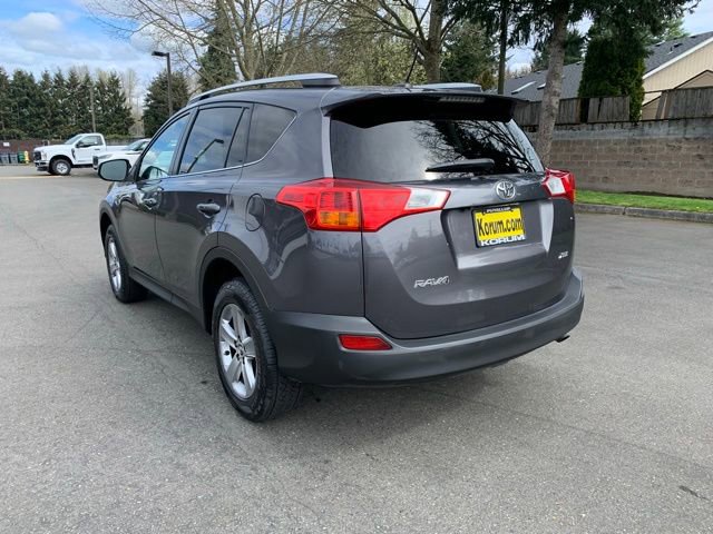 Used 2015 Toyota RAV4 XLE FWD image 3