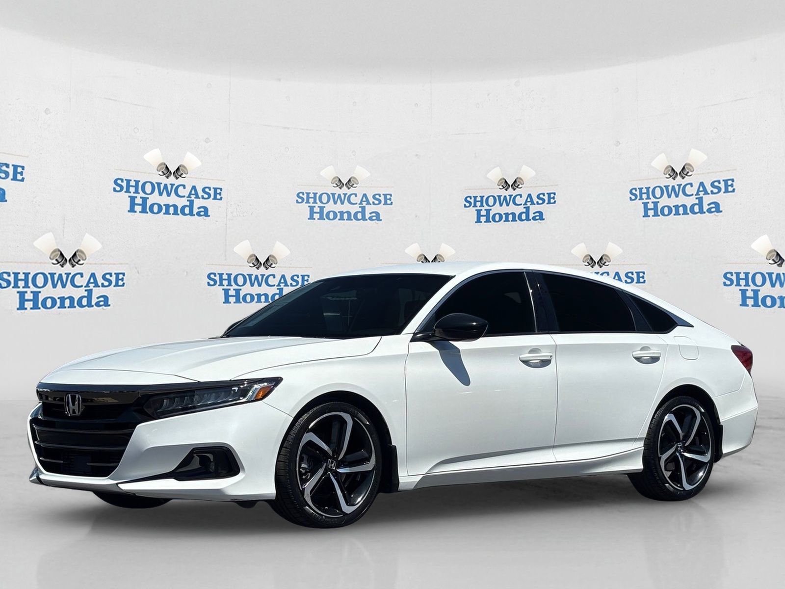 Used 2022 Honda Accord Sport image 2