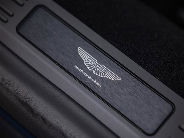 Used 2026 Aston Martin V8 Vantage Coupe image 21