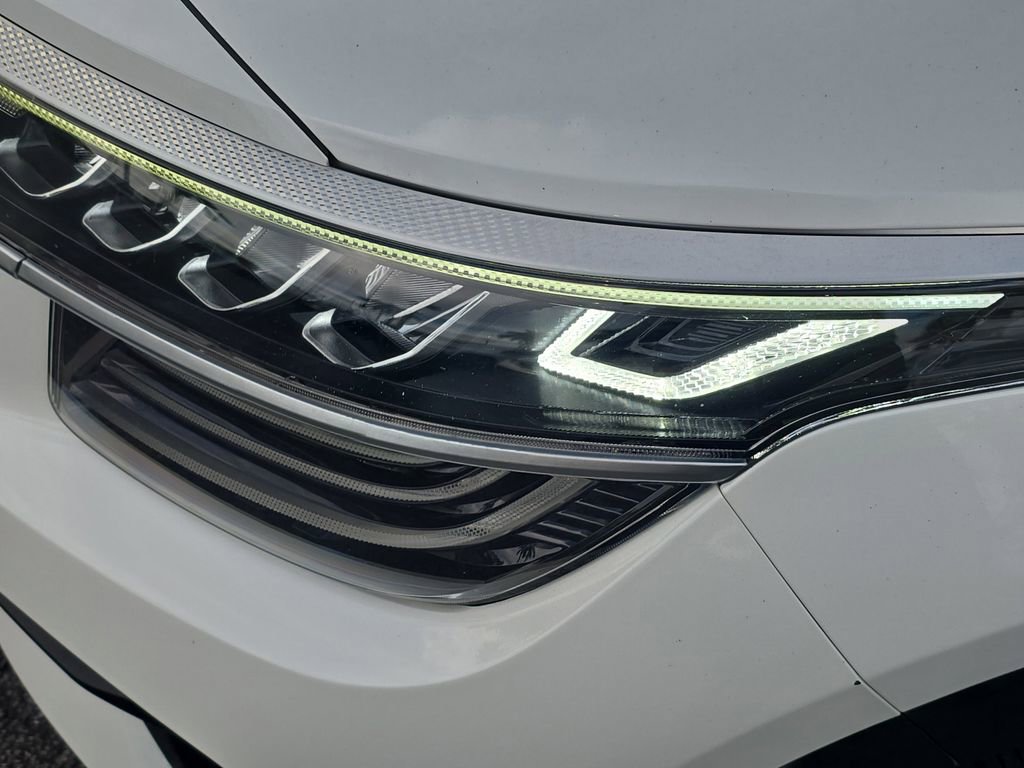 Used 2021 Kia Seltos SX w/ SX Sunroof Package image 8