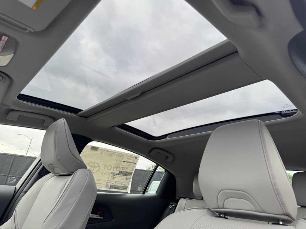 New 2025 Toyota Prius XLE image 30