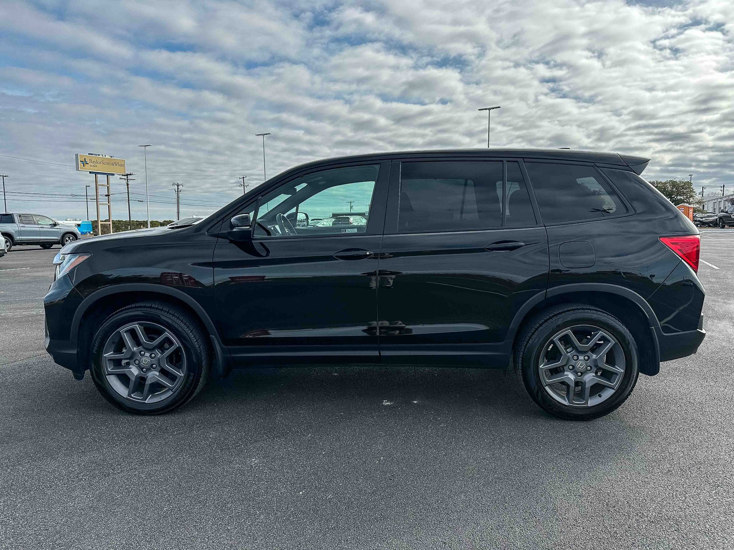 Certified 2023 Honda Passport EX-L image 9