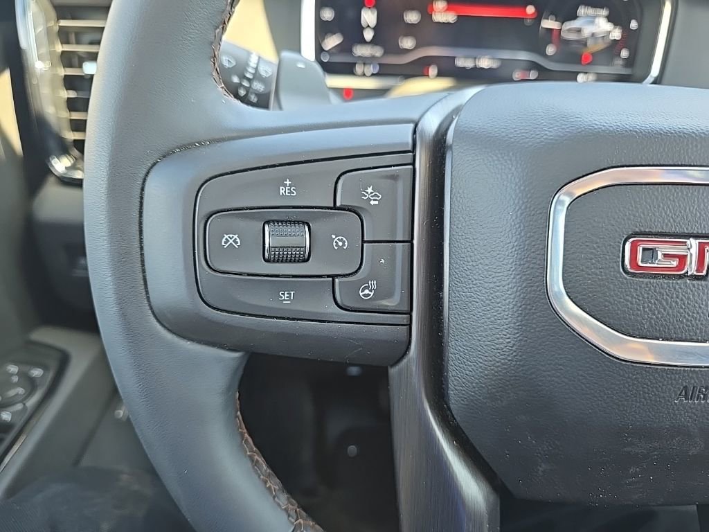 Used 2025 GMC Sierra 1500 AT4 w/ Technology Package AWD/4WD image 20