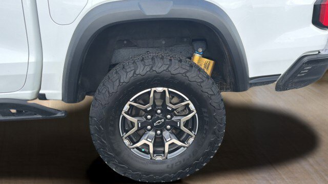 Used 2023 Chevrolet Colorado ZR2 w/ ZR2 Convenience Package III image 17