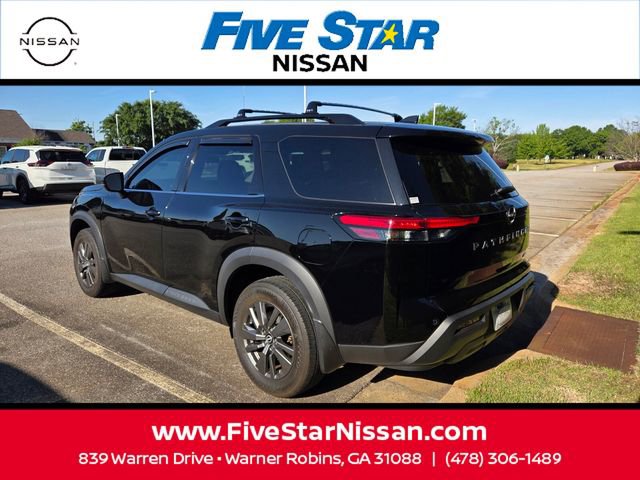 Used 2024 Nissan Pathfinder SV FWD image 7