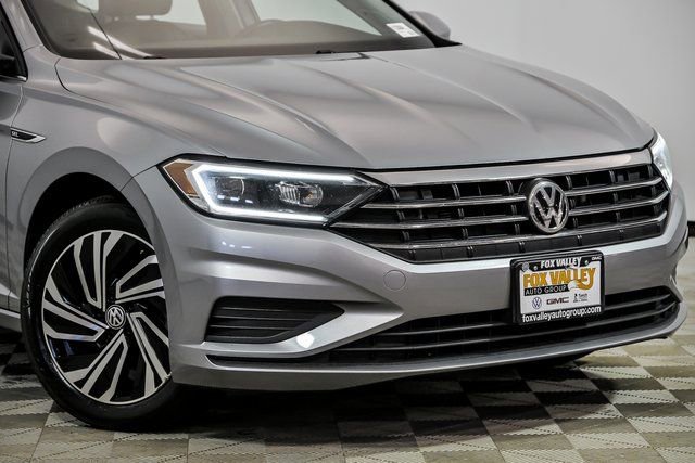 Used 2020 Volkswagen Jetta SEL image 2