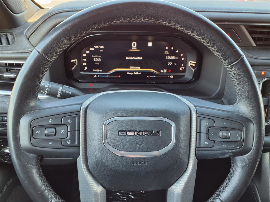 Used 2022 GMC Yukon XL Denali w/ Denali Premium Package image 12