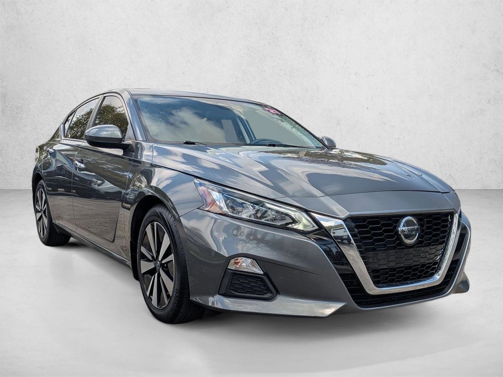 Used 2021 Nissan Altima 2.5 SV FWD image 3