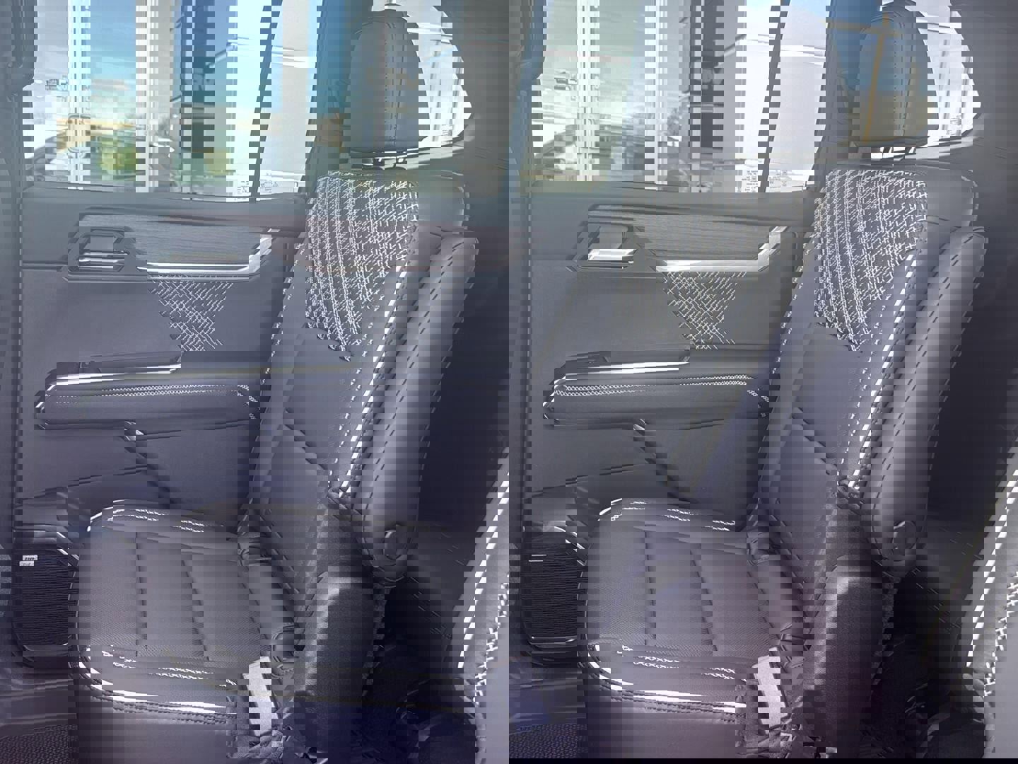 New 2026 GMC Acadia Denali w/ Super Cruise Package image 16