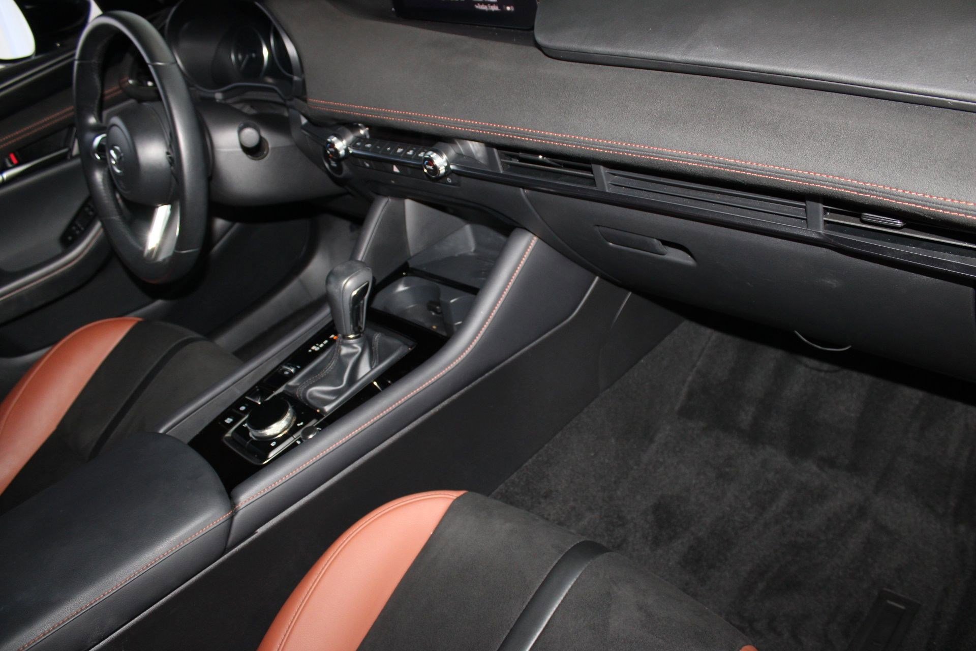 Used 2025 MAZDA MAZDA3 Carbon image 33