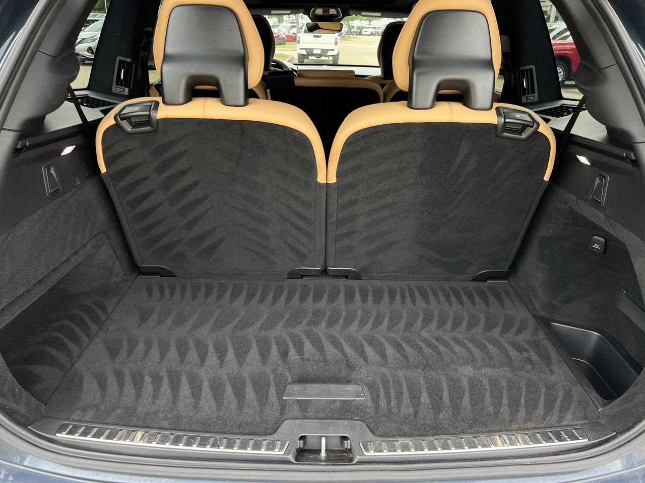 Used 2023 Volvo XC90 T8 Ultimate AWD/4WD image 25