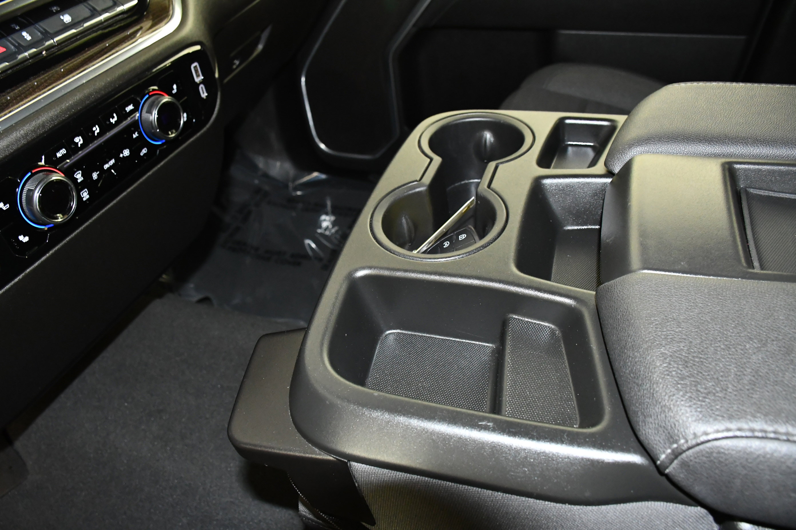 Used 2025 Chevrolet Silverado 1500 LT image 34