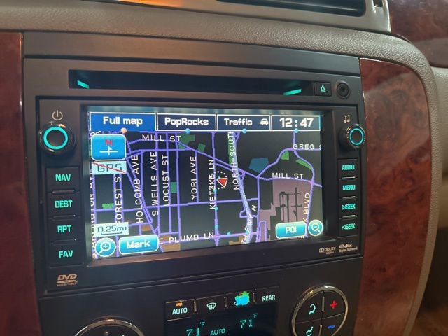 Used 2011 Chevrolet Suburban LTZ image 25