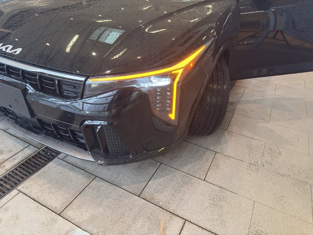 Used 2025 Kia K4 GT-Line Turbo image 7