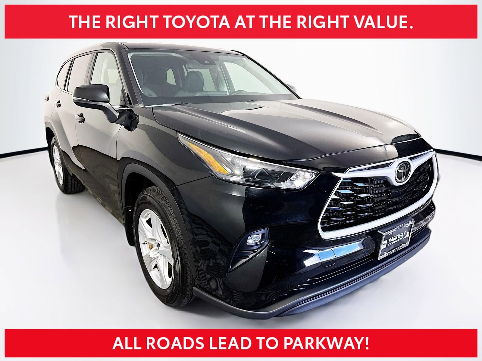 Certified 2024 Toyota Highlander LE AWD/4WD image 1