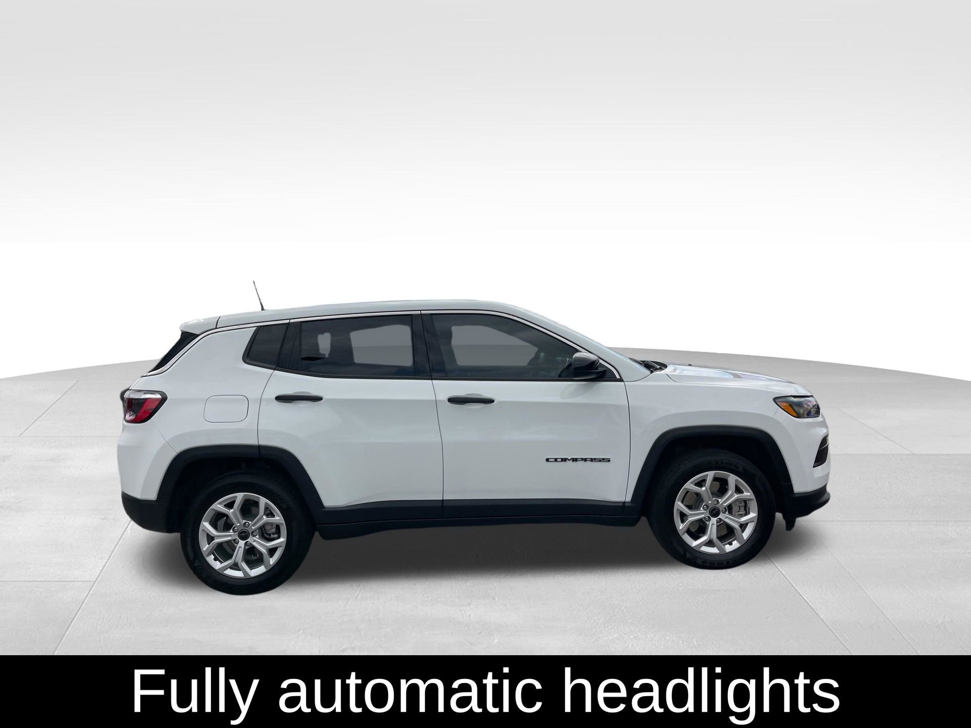 Used 2025 Jeep Compass Sport AWD/4WD image 4