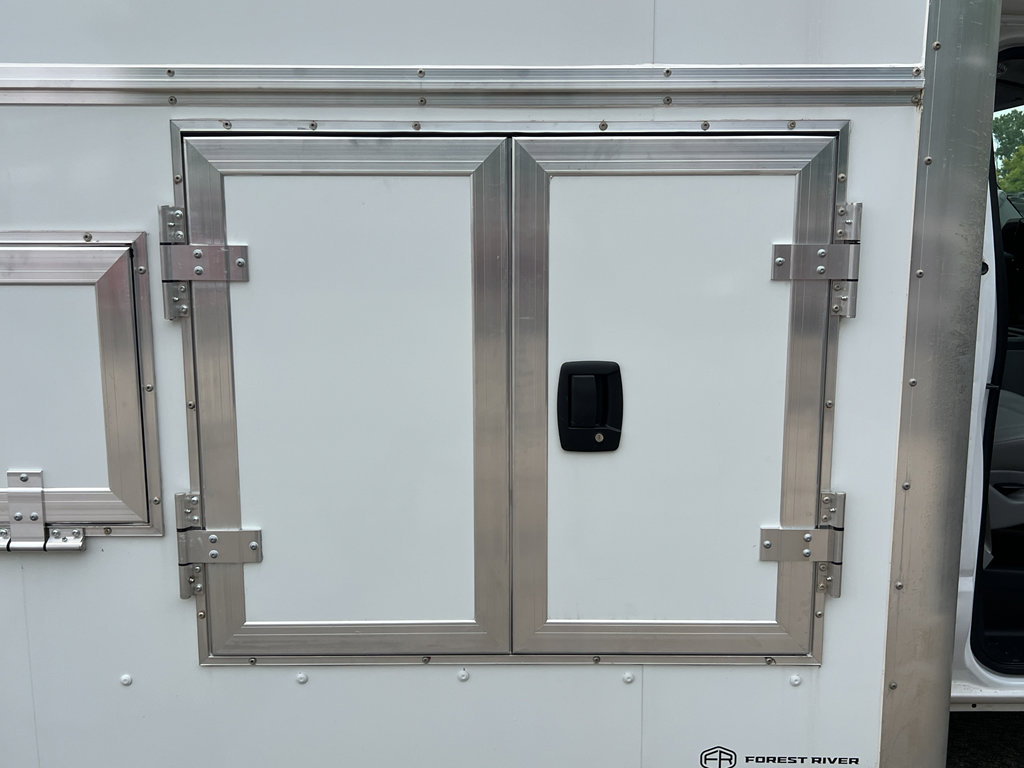 New 2026 Ford E-450 and Econoline 450 Super Duty w/ Power Equipment Group image 28