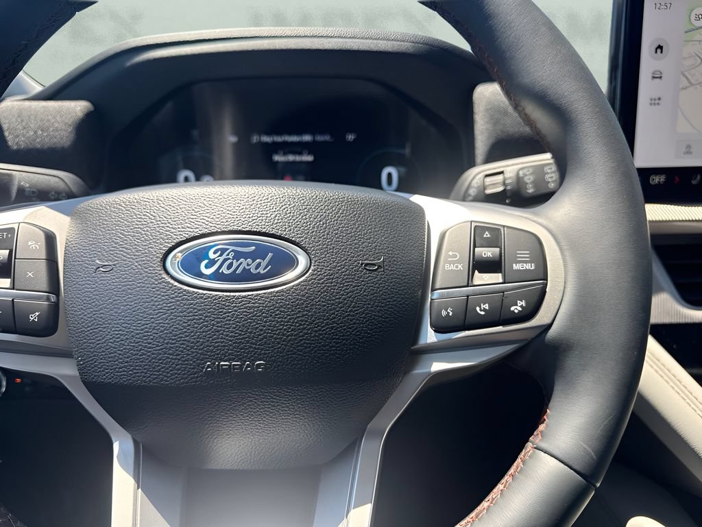 Used 2025 Ford Explorer Active w/ Active Comfort Package AWD/4WD image 14