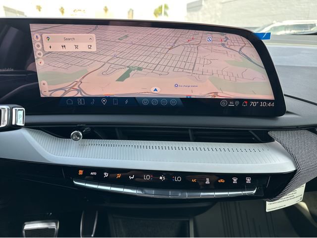 New 2026 Cadillac Optiq Luxury 2 image 20