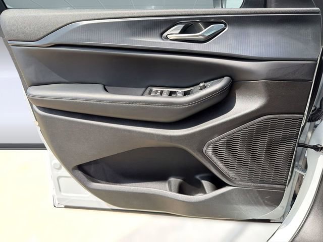 New 2026 Jeep Grand Cherokee L Laredo image 13