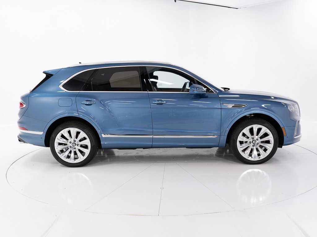 Used 2025 Bentley Bentayga image 6