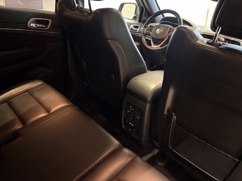 Used 2021 Jeep Grand Cherokee Limited AWD/4WD image 28