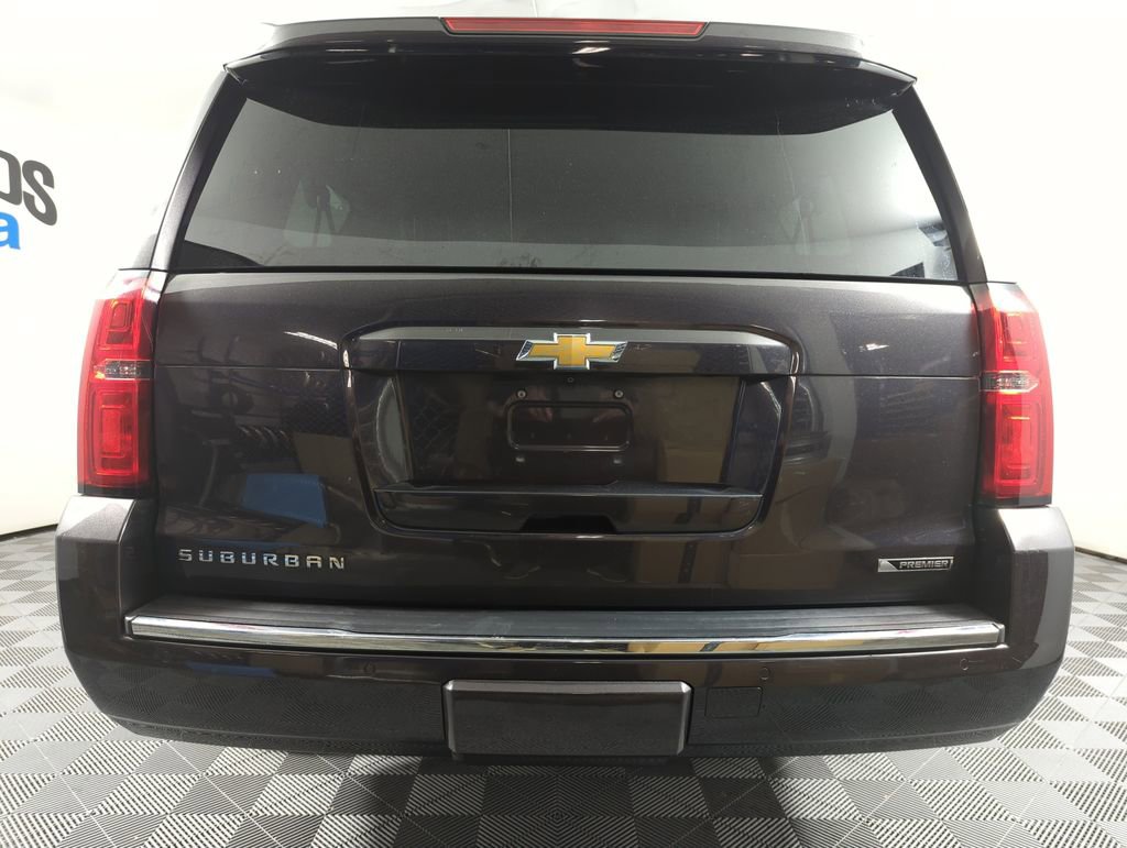 Used 2018 Chevrolet Suburban Premier image 4