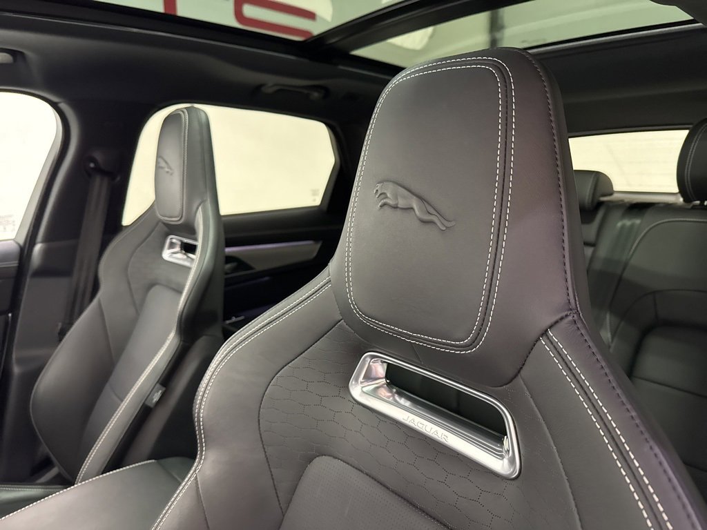 Used 2025 Jaguar F-PACE R-Dynamic S image 13