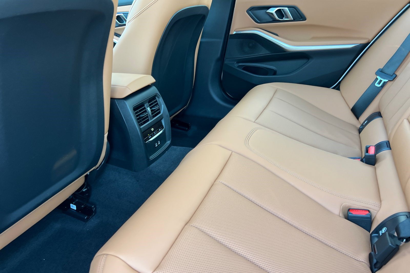 Used 2026 BMW 330i Sedan w/ Premium Package RWD image 26