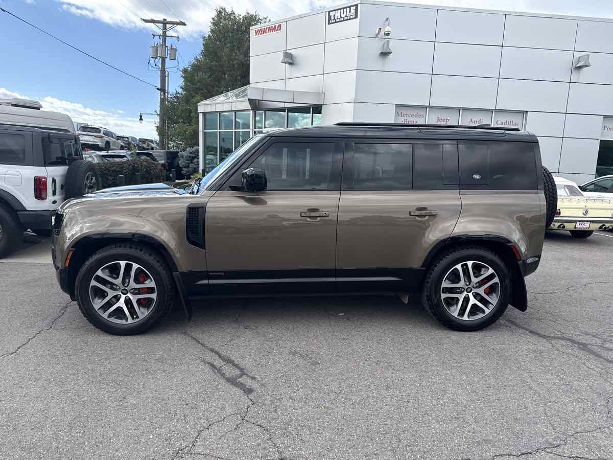 Used 2024 Land Rover Defender 110 X AWD/4WD image 9
