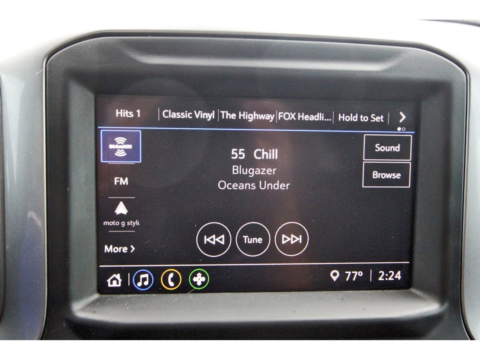 Used 2024 Chevrolet Silverado 1500 Custom image 25