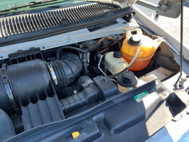 Used 2011 Ford E-450 and Econoline 450 Super Duty RWD image 23