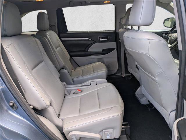 Used 2018 Toyota Highlander Limited AWD/4WD image 21