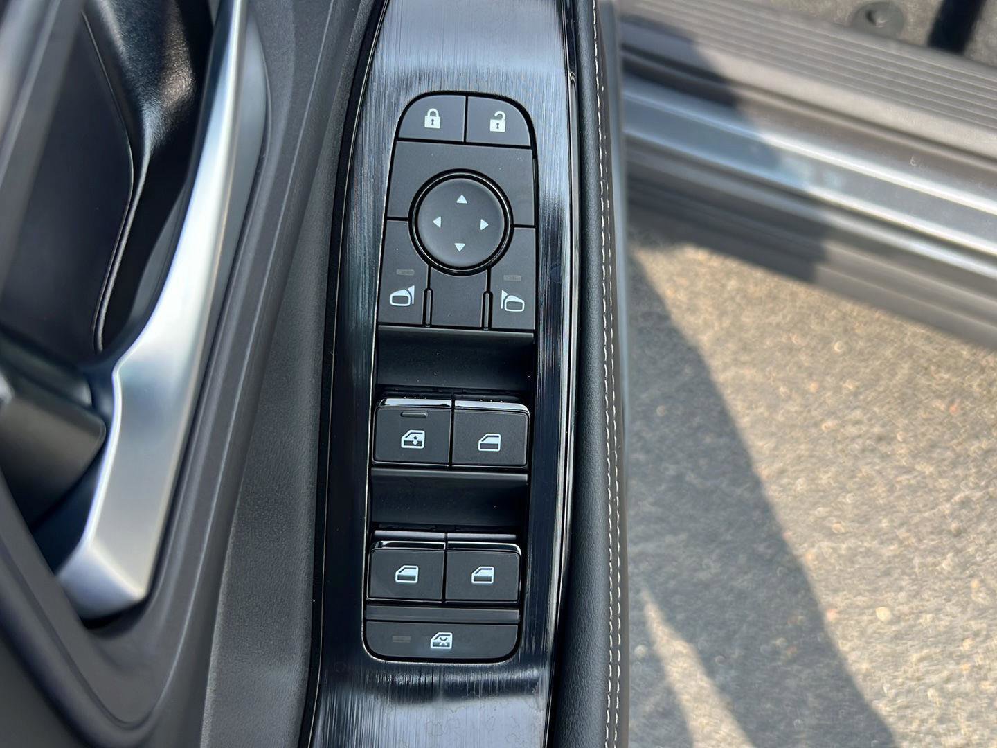 New 2026 Nissan Rogue SV image 18