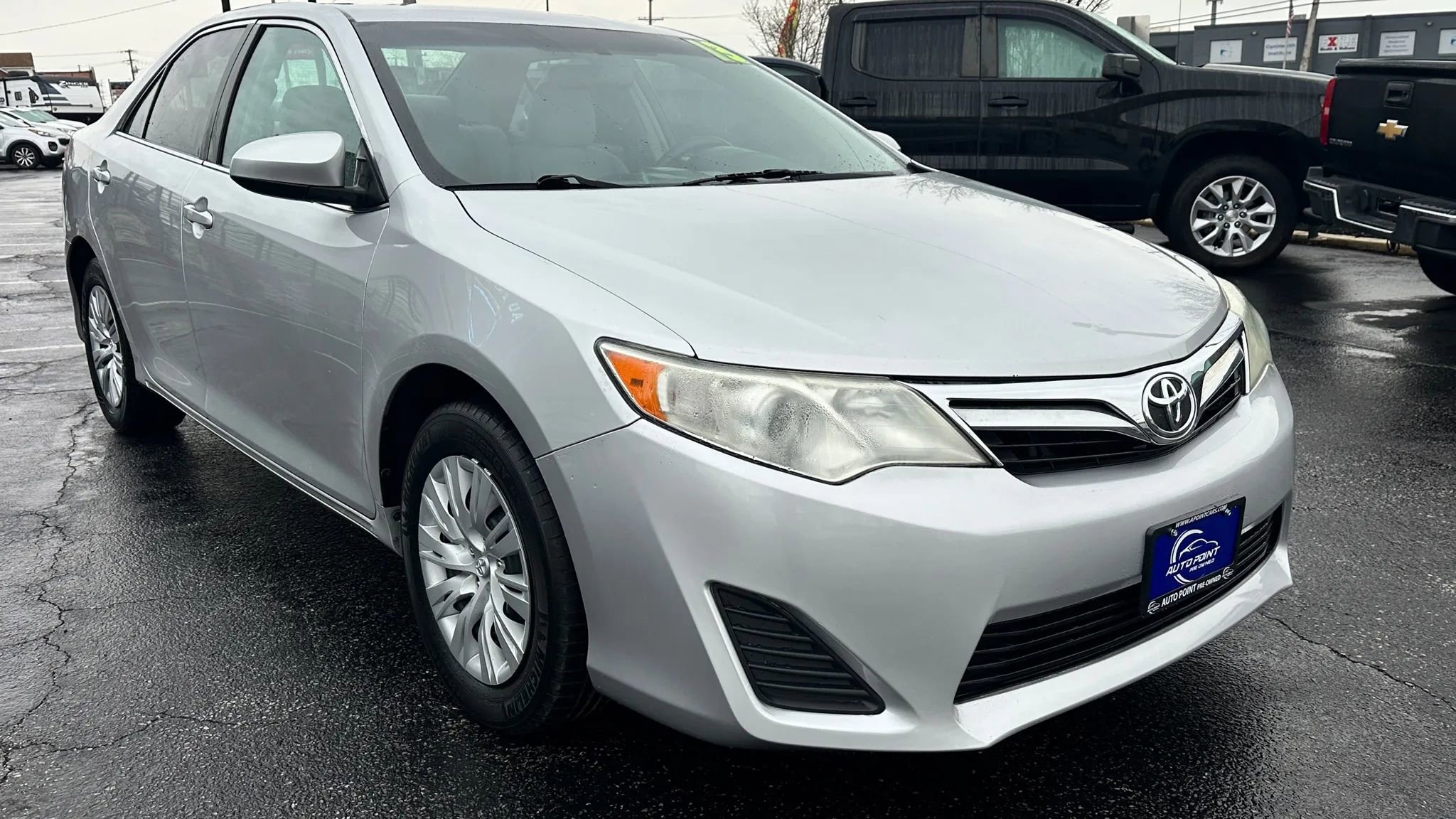 Used 2013 Toyota Camry LE image 4