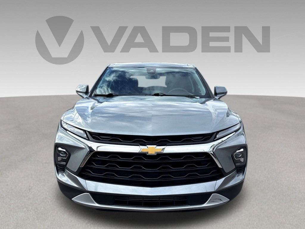 Certified 2025 Chevrolet Blazer LT FWD image 2