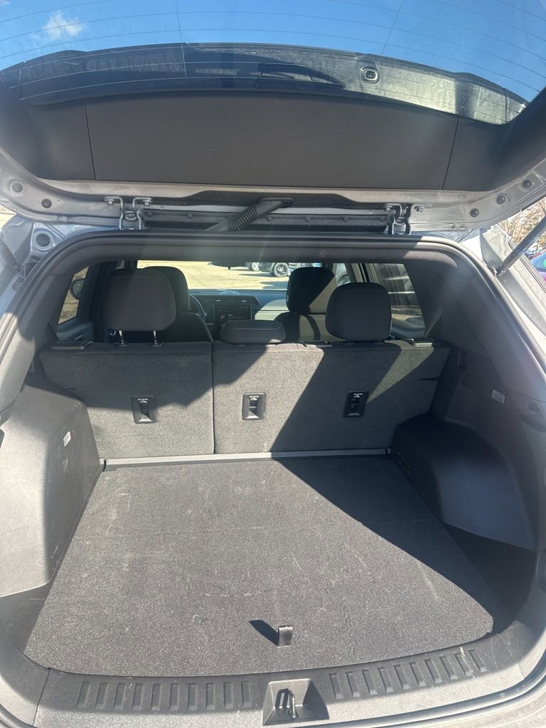 Used 2025 GMC Terrain Elevation image 12