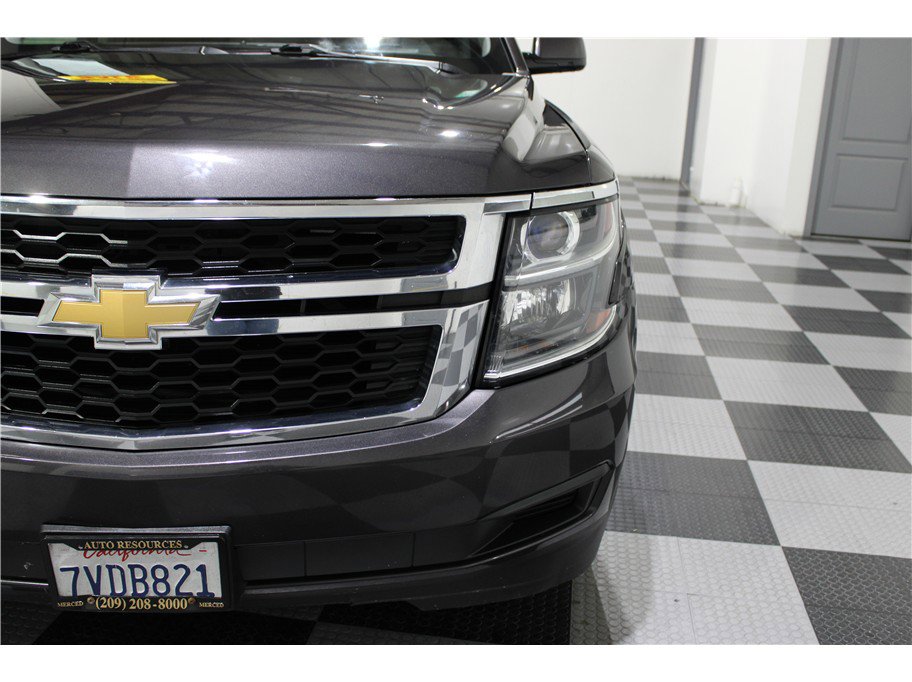 Used 2016 Chevrolet Suburban LT image 8