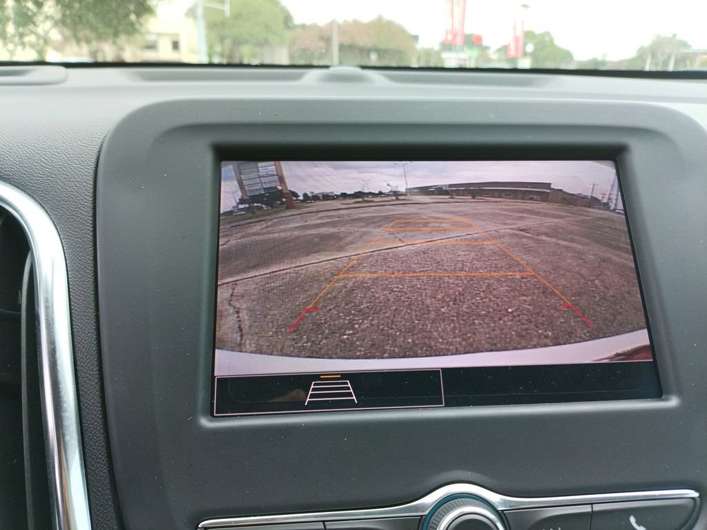 Used 2024 Chevrolet Equinox LS FWD image 28