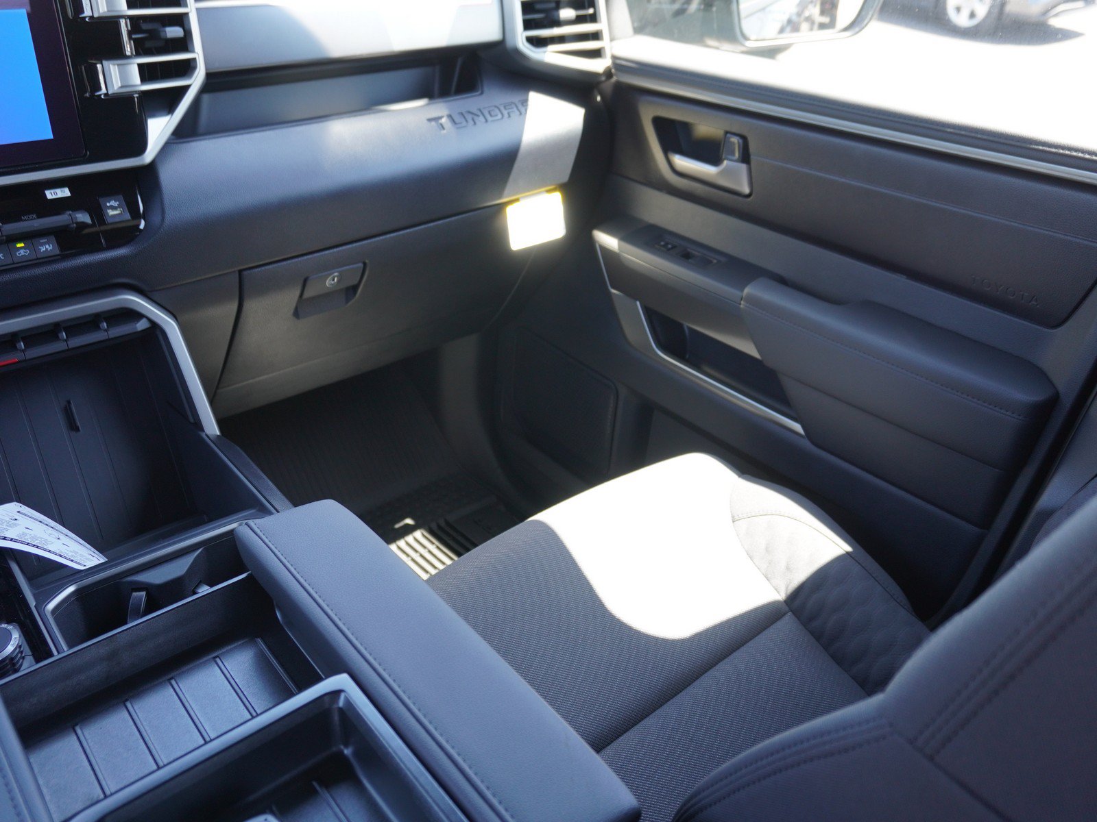New 2026 Toyota Tundra SR5 AWD/4WD image 17