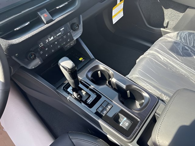 New 2026 Subaru Outback Limited AWD/4WD image 15