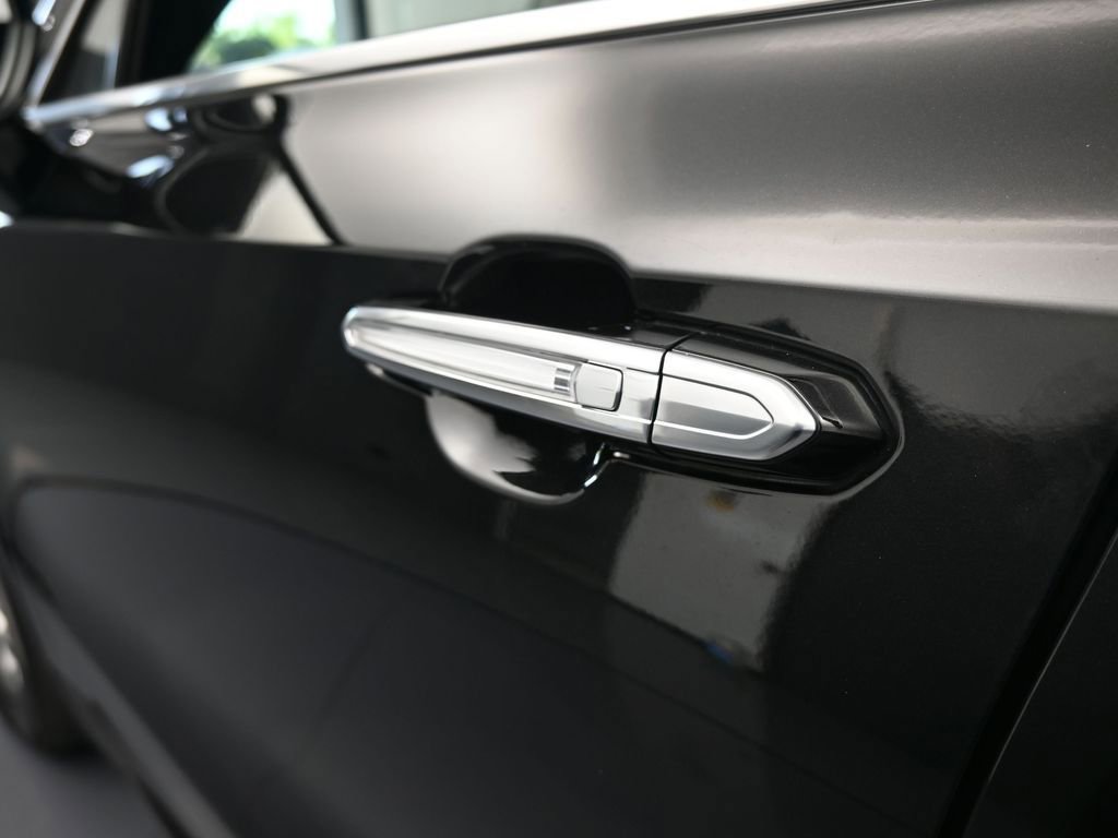 Used 2024 Cadillac XT4 Premium Luxury image 36