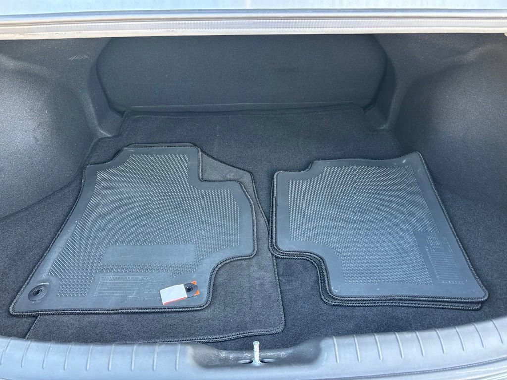 Certified 2025 Hyundai Elantra SE FWD image 13