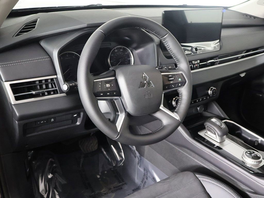 New 2026 Mitsubishi Outlander SE image 29