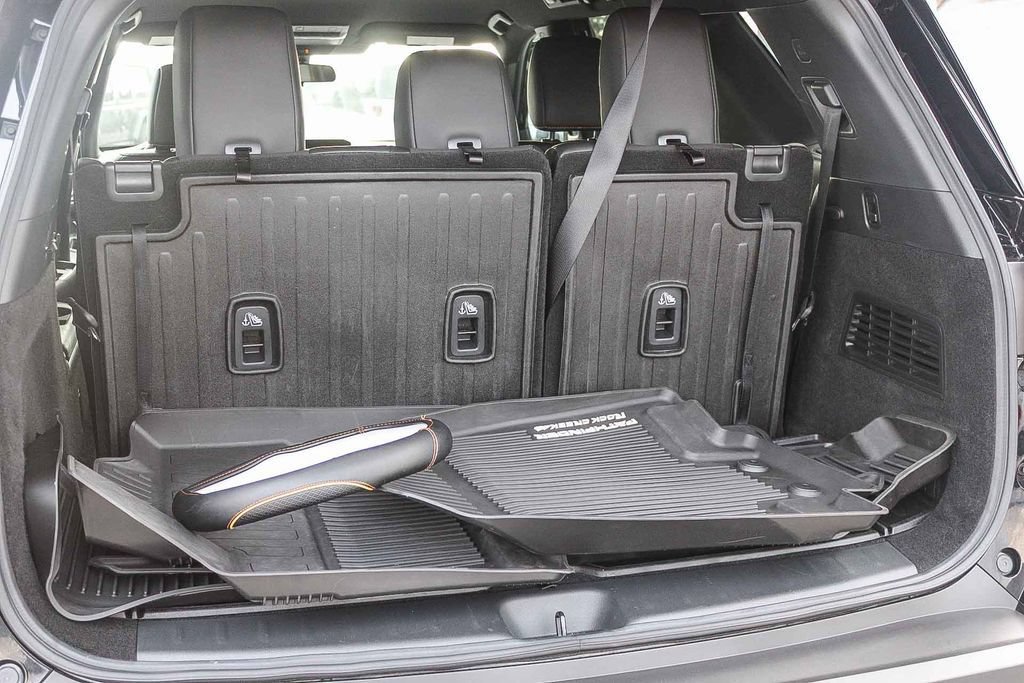 Used 2025 Nissan Pathfinder Rock Creek AWD/4WD image 27