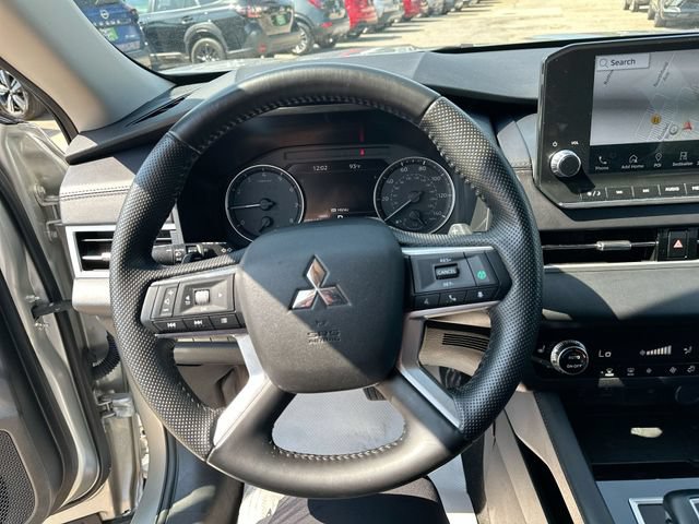 Used 2024 Mitsubishi Outlander SE AWD/4WD image 15