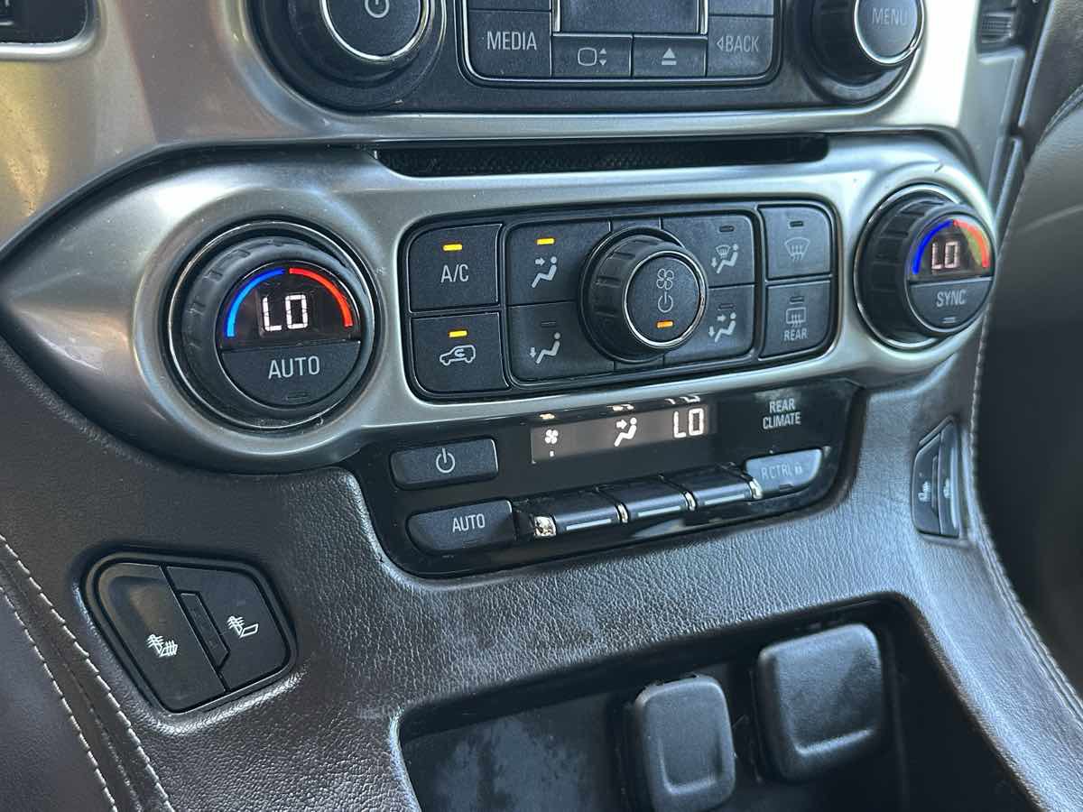 Used 2019 Chevrolet Suburban LT AWD/4WD image 41