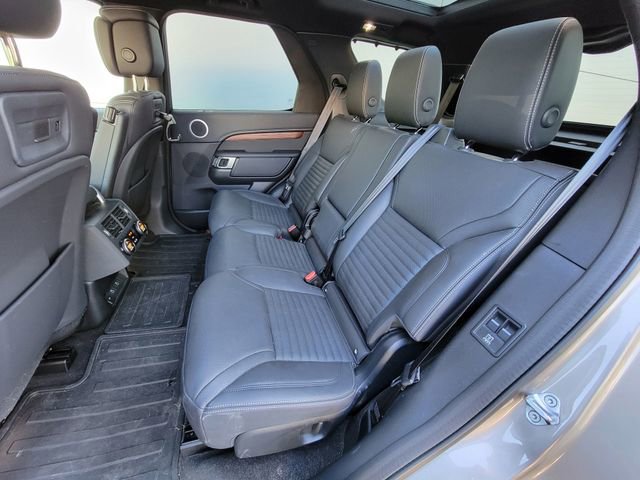 Used 2025 Land Rover Discovery Dynamic SE AWD/4WD image 7